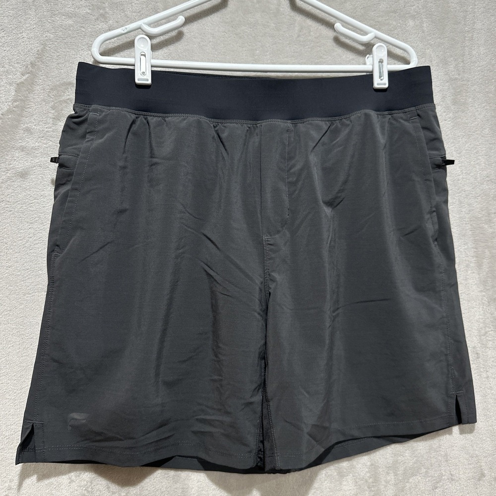 Fabletics The Fundamental Short Men's Black Elastic Waist Zippered Pockets Logo